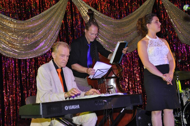 min 2008 11 08 fous swing 282